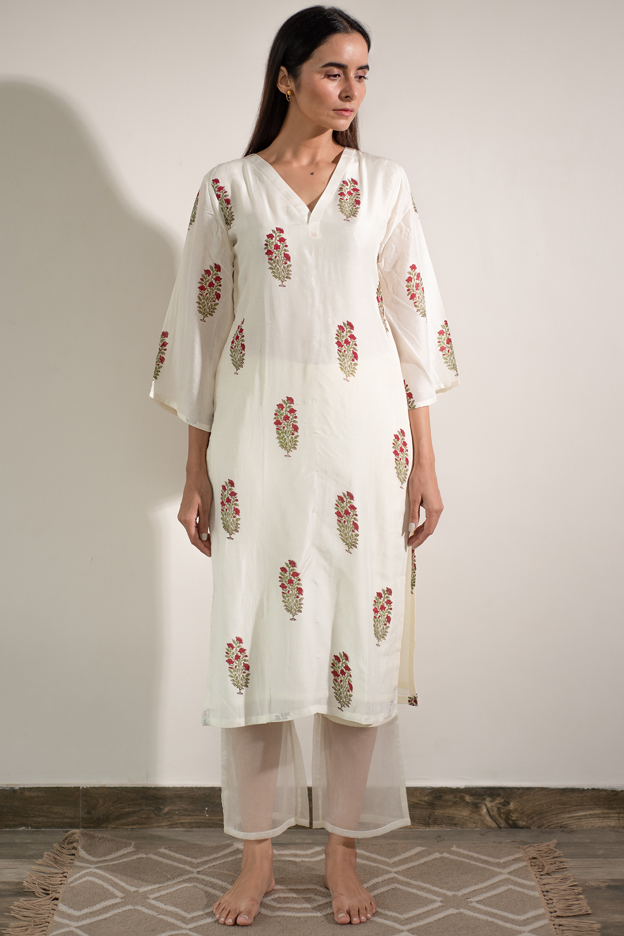 Off-White Printed Kurta Set by Avaasya Jaipur at Pernia's Pop Up Shop