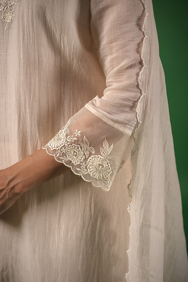 Ivory Handloom Chanderi Resham Embroidered Straight Kurta Set by Avaasya Jaipur at Pernia's Pop Up Shop