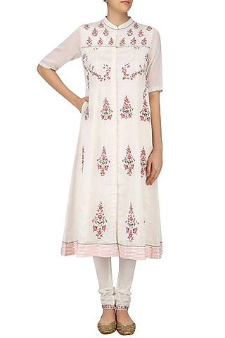Ivory Floral Zari Embroidered Kurta by Abhishek Vermaa