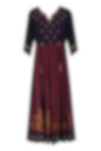 Maroon and navy block printed and hand embroidered kurta available only at Pernia's Pop Up Shop
