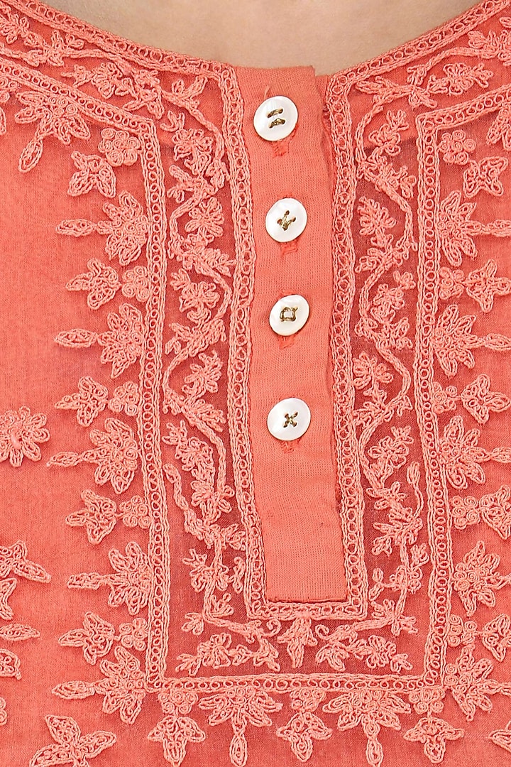 Peach high low embroidered kurta set available only at Pernia's Pop Up Shop