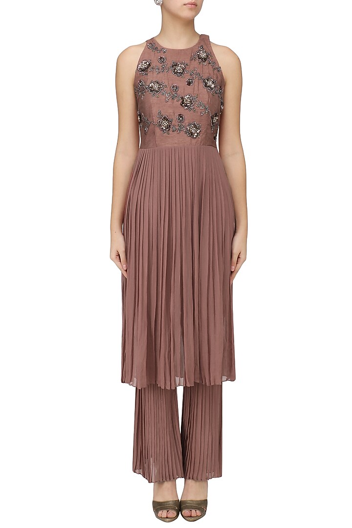 Rose gold pleated kurta with pants set available only at Pernia's Pop Up Shop.