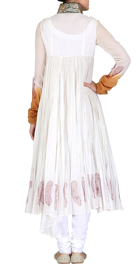 White angrakha kurta set with high collar and printing on the hem line and dupatta available only at Pernia's Pop Up Shop.