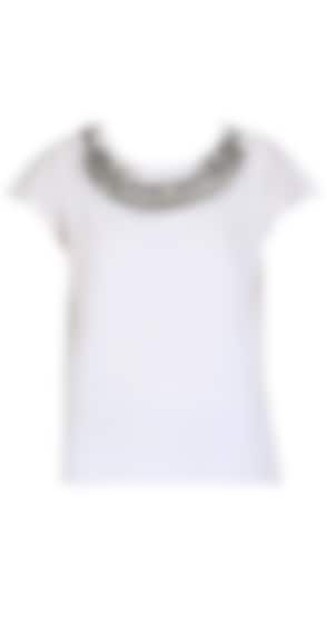 White t-shirt with chains around the neck available only at Pernia's Pop Up Shop.