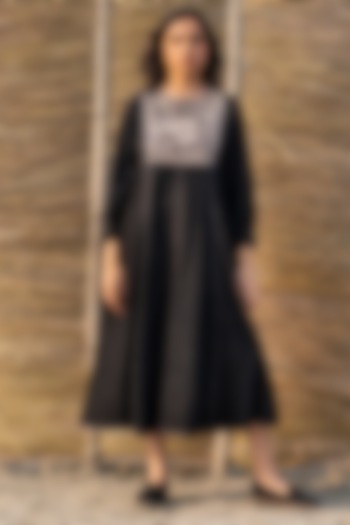 Black Corduroy Hand Embroidered Paneled Dress by AYAKA