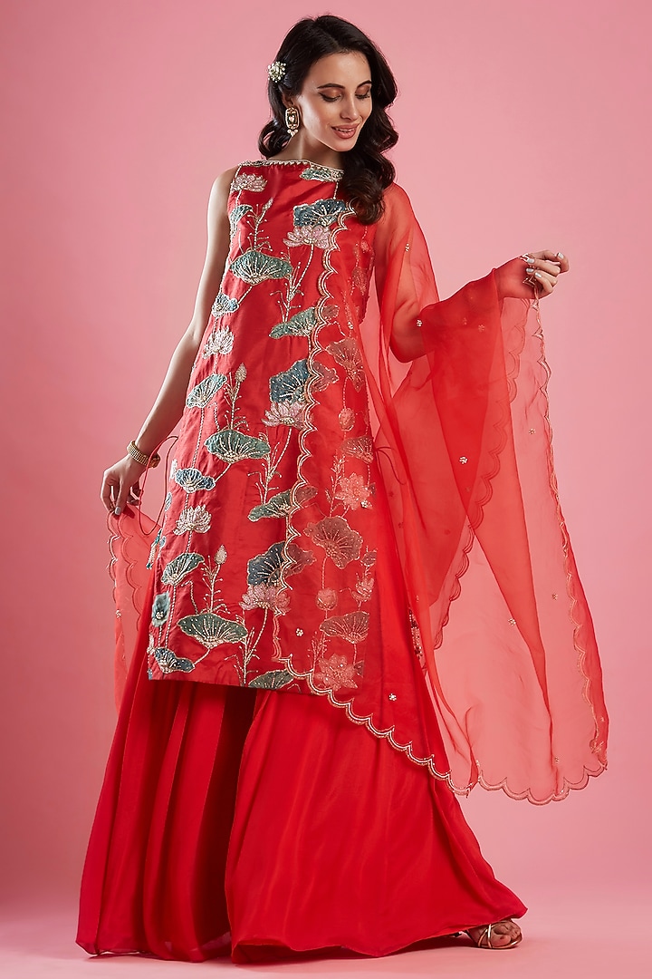 Red Printed Tunic Set by Aayushi Maniar at Pernia's Pop Up Shop