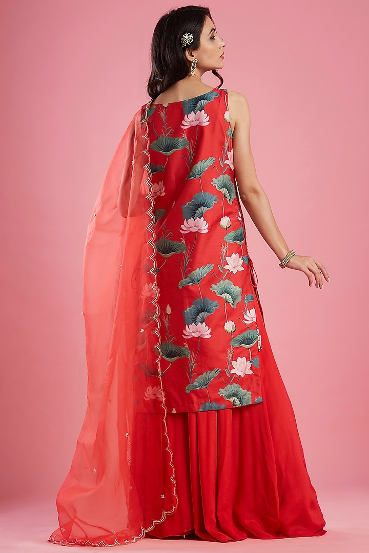 Red Printed Tunic Set by Aayushi Maniar at Pernia's Pop Up Shop