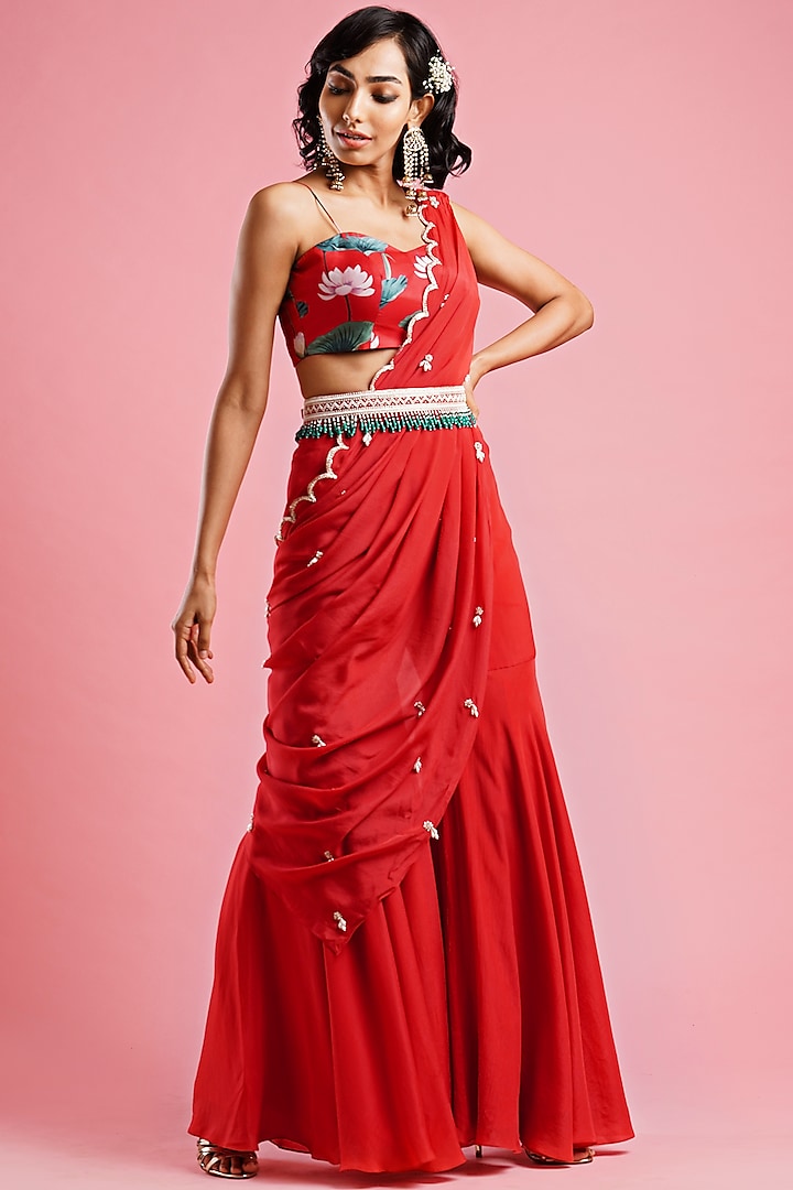 Red Dola Silk & Crepe Silk Gharara Set by Aayushi Maniar