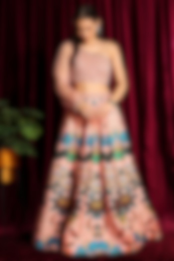 Peach Hand Embroidered Kalidar Wedding Lehenga Set by Aayushi Maniar at Pernia's Pop Up Shop