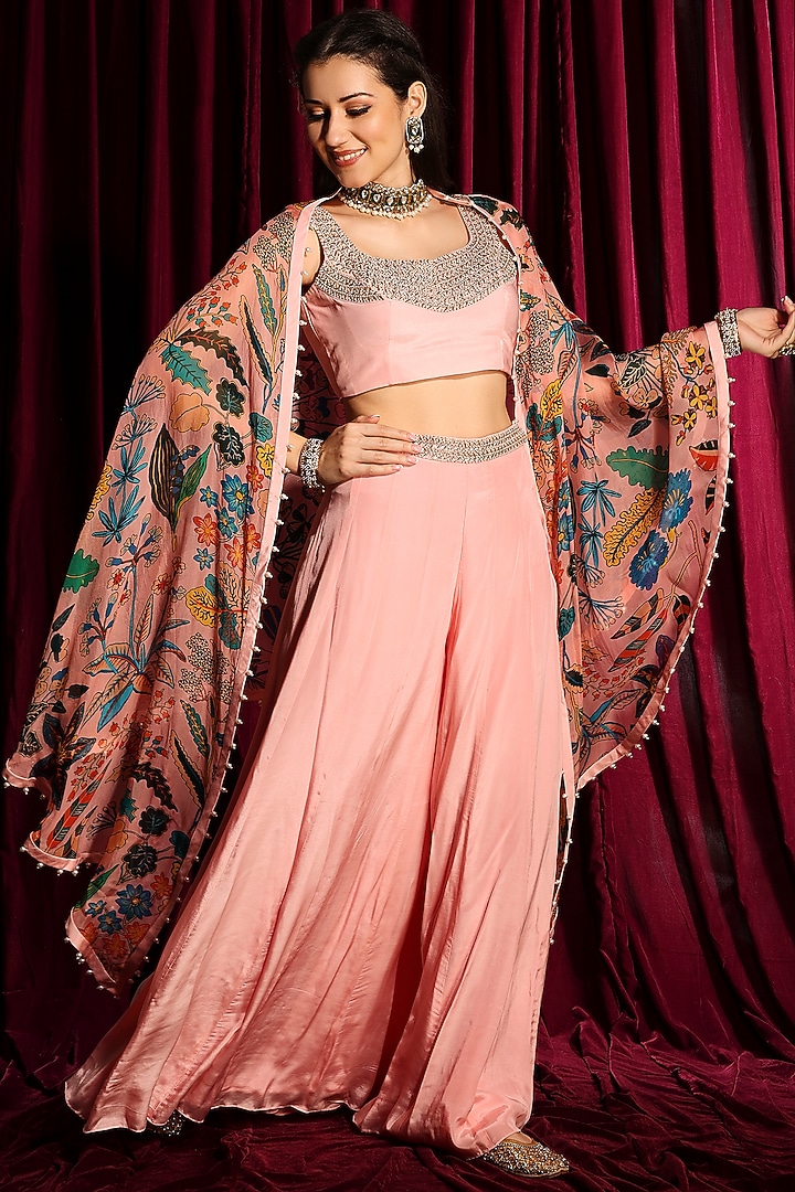 Peach Printed Cape Set by Aayushi Maniar at Pernia's Pop Up Shop