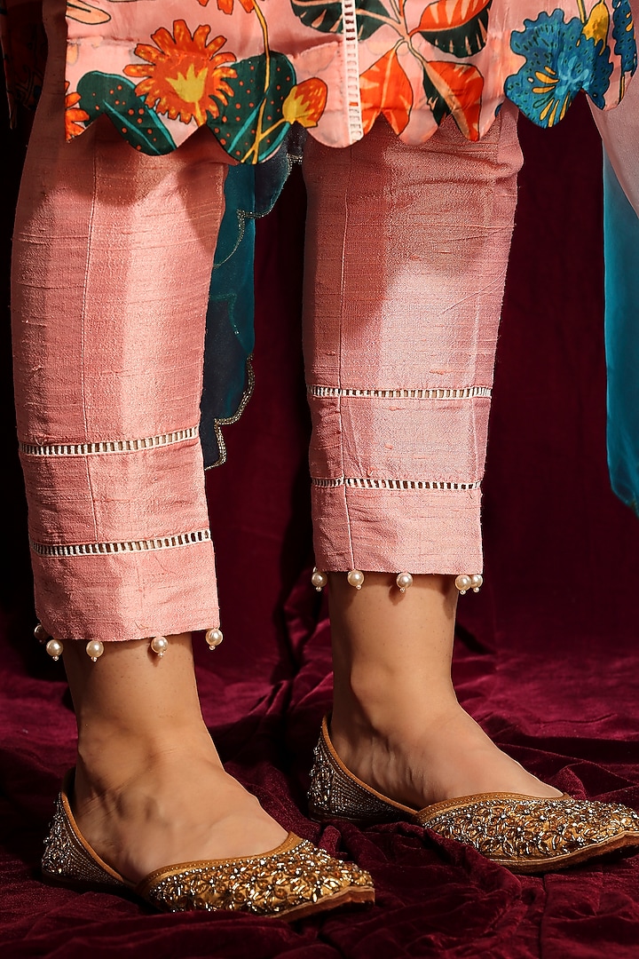 Peach Hand Embroidered Tunic Set by Aayushi Maniar at Pernia's Pop Up Shop