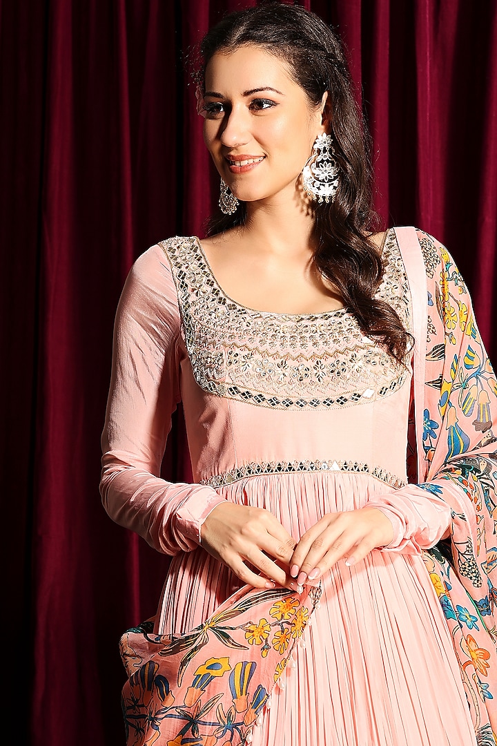 Peach Embroidered Gathered Wedding Anarkali Set by Aayushi Maniar at Pernia's Pop Up Shop