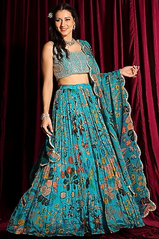 Fluorescent Turquoise Organza Lehenga Set by Aayushi Maniar