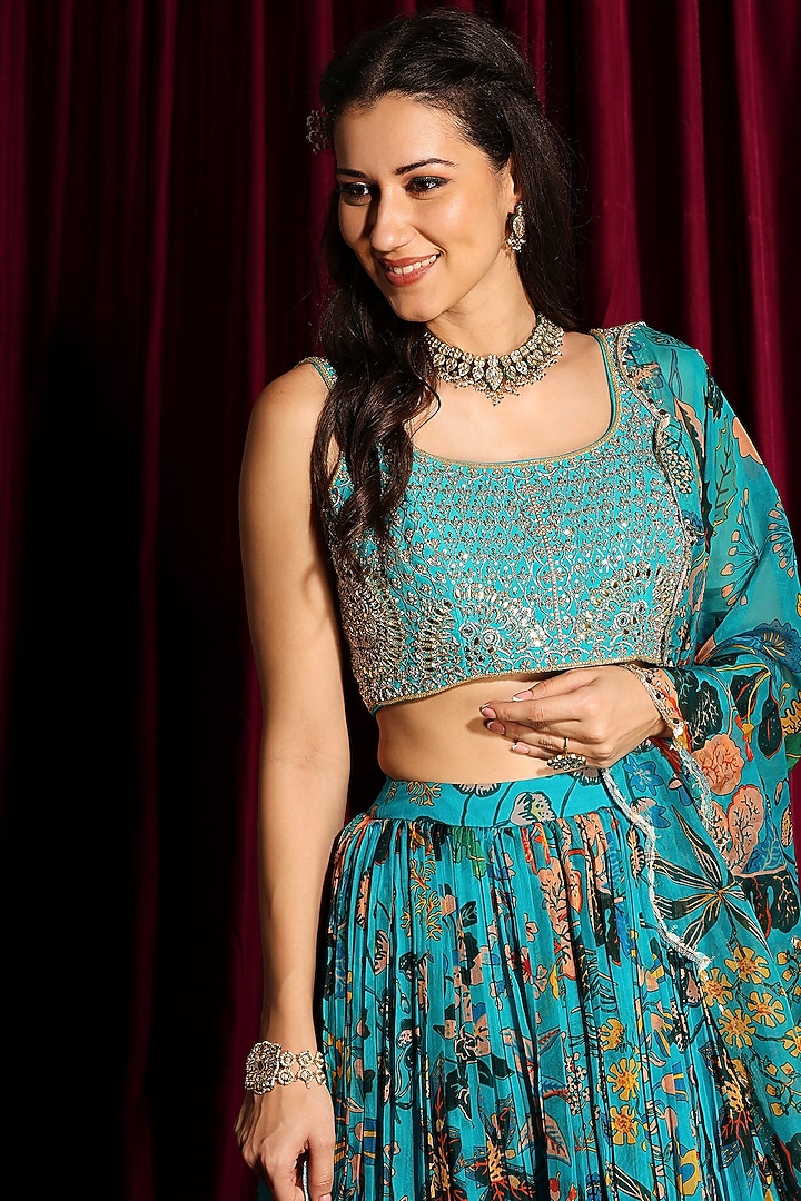 Fluorescent Turquoise Organza Wedding Lehenga Set by Aayushi Maniar at Pernia's Pop Up Shop