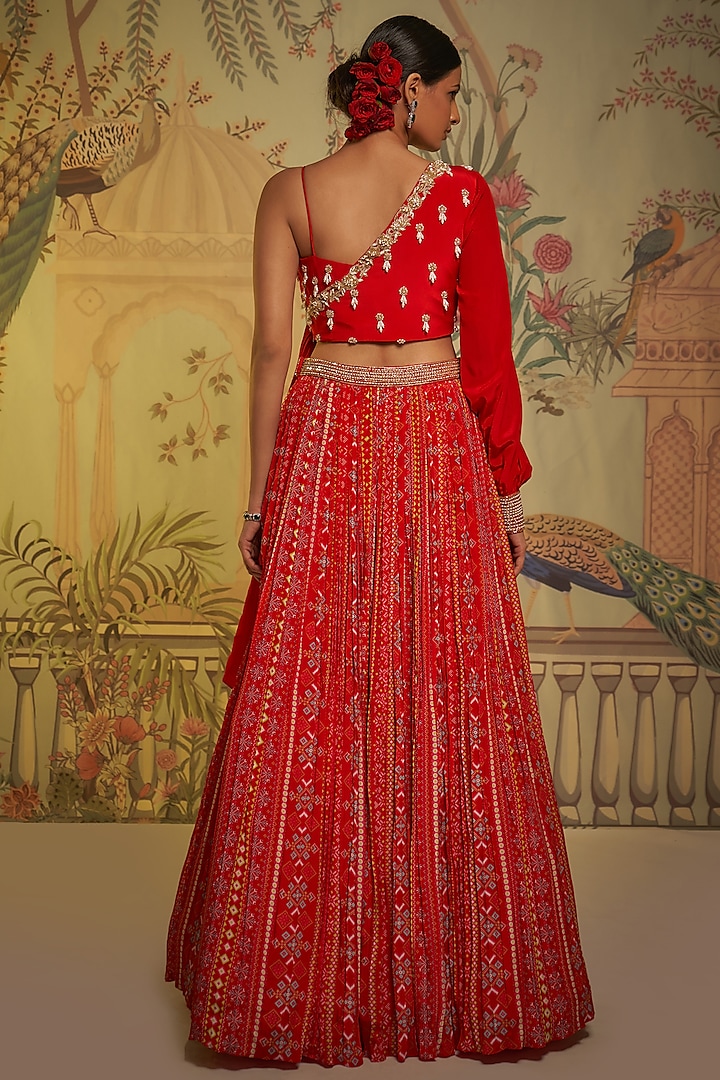 Red Crepe Silk Hand Embroidered Wedding Lehenga Set by Aayushi Maniar at Pernia's Pop Up Shop