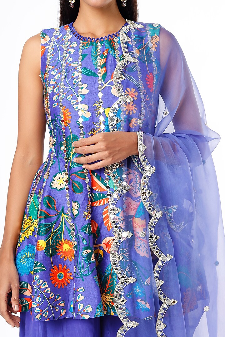 Purple Crepe Silk Gharara Set by Aayushi Maniar at Pernia's Pop Up Shop