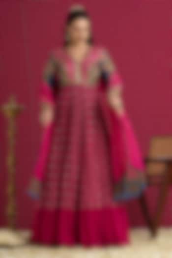 Pink Mul Silk Hand & Machine Embroidered Bridal Anarkali Set by Aayushi Maniar at Pernia's Pop Up Shop