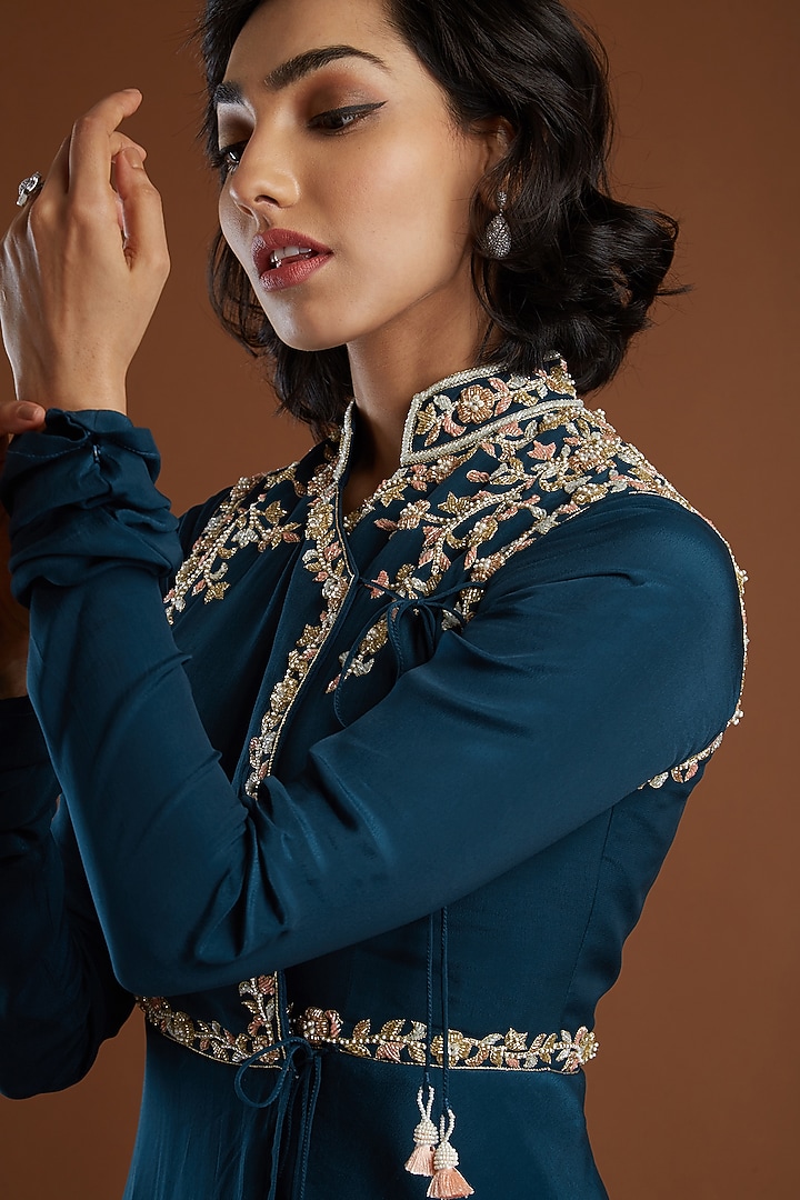 Navy Blue Embroidered Tunic With Pants by Aayushi Maniar at Pernia's Pop Up Shop