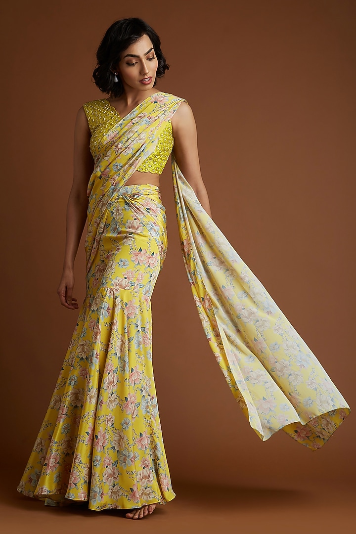 Yellow Printed Gharara Wedding Saree With Blouse by Aayushi Maniar at Pernia's Pop Up Shop