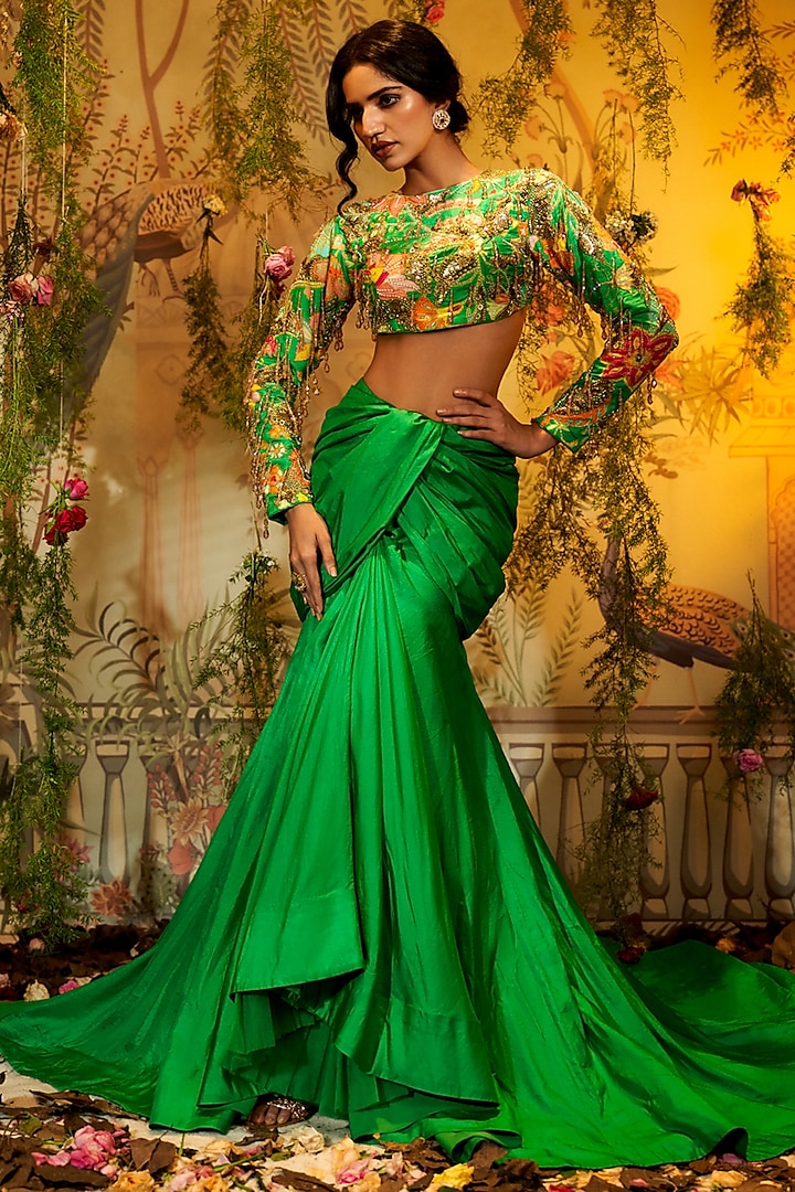 Green Pure Silk Draped Skirt Set by Aayushi Maniar