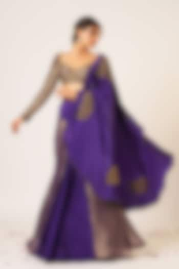 Purple Banarasi & Crepe Silk Hand Embroidered Pre-Draped Saree Set by Aayushi Maniar at Pernia's Pop Up Shop