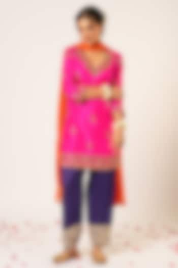 Rani Pink Silk Hand Embroidered Tunic Set by Aayushi Maniar at Pernia's Pop Up Shop