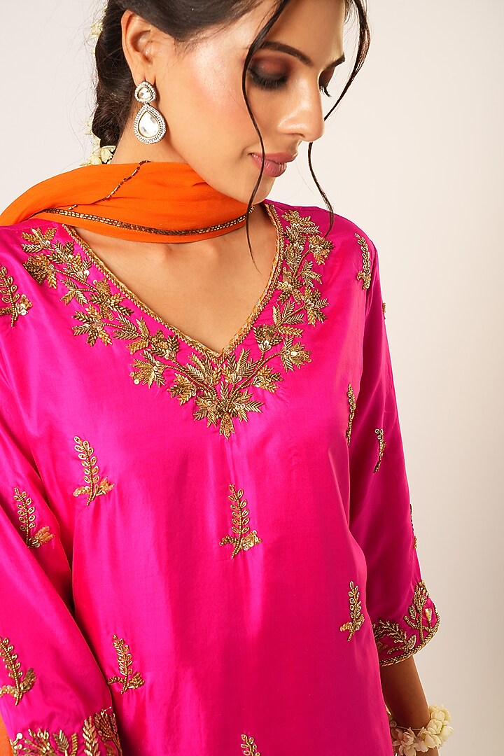 Rani Pink Silk Hand Embroidered Tunic Set by Aayushi Maniar at Pernia's Pop Up Shop