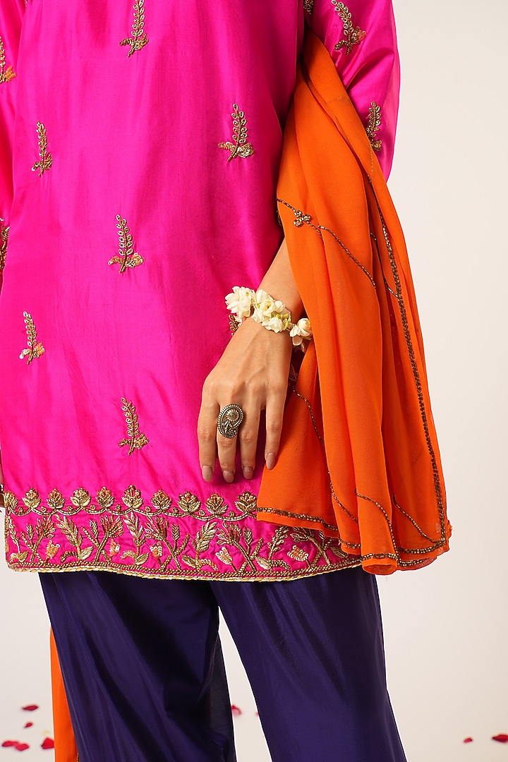 Rani Pink Silk Hand Embroidered Tunic Set by Aayushi Maniar at Pernia's Pop Up Shop