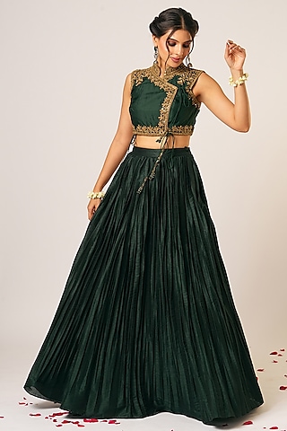 Emerald Green Raw Silk Lehenga Set by Aayushi Maniar