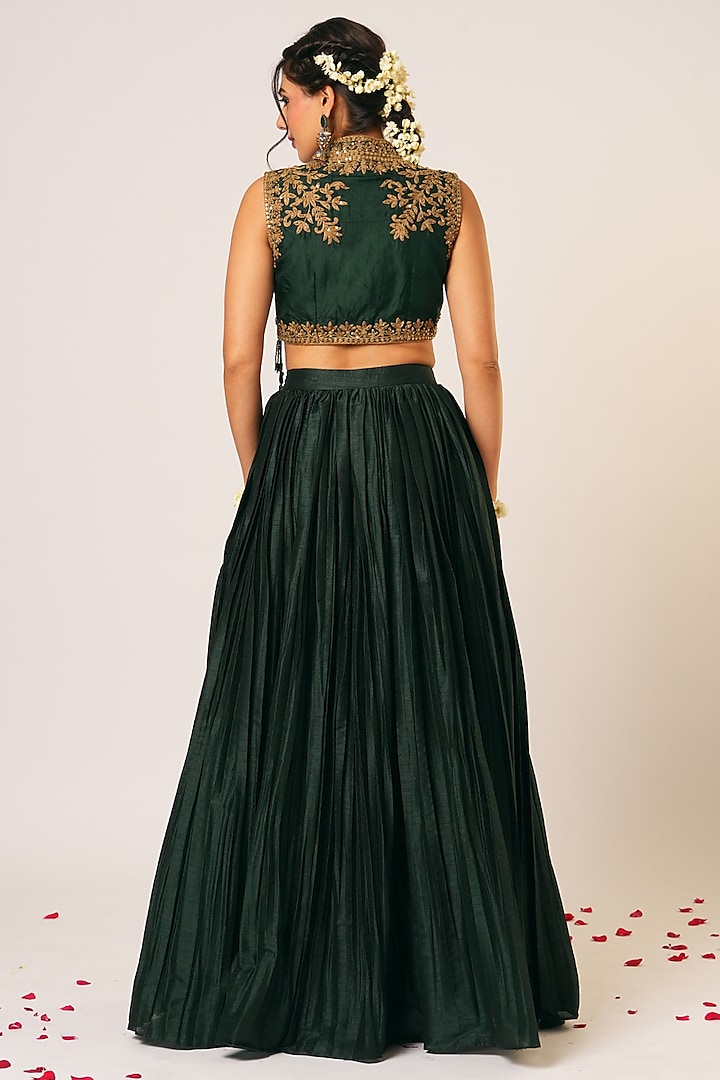 Emerald Green Raw Silk Wedding Lehenga Set by Aayushi Maniar at Pernia's Pop Up Shop