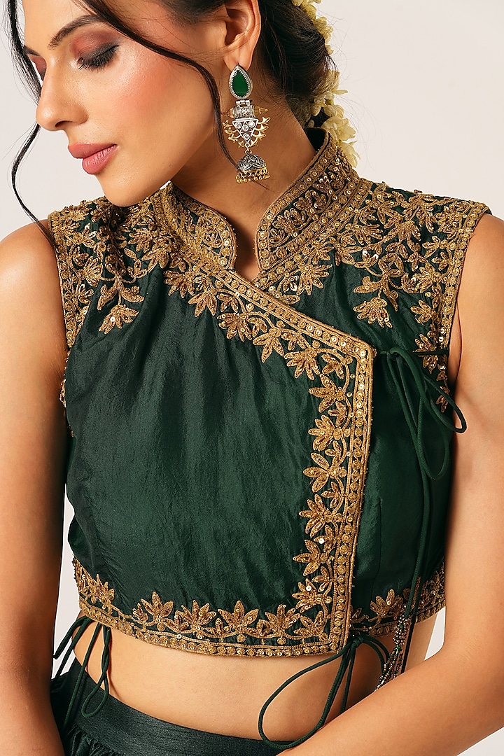 Emerald Green Raw Silk Wedding Lehenga Set by Aayushi Maniar at Pernia's Pop Up Shop