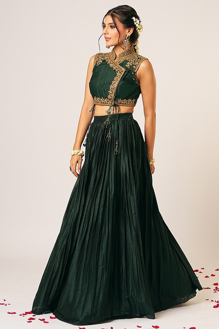 Emerald Green Raw Silk Wedding Lehenga Set by Aayushi Maniar at Pernia's Pop Up Shop