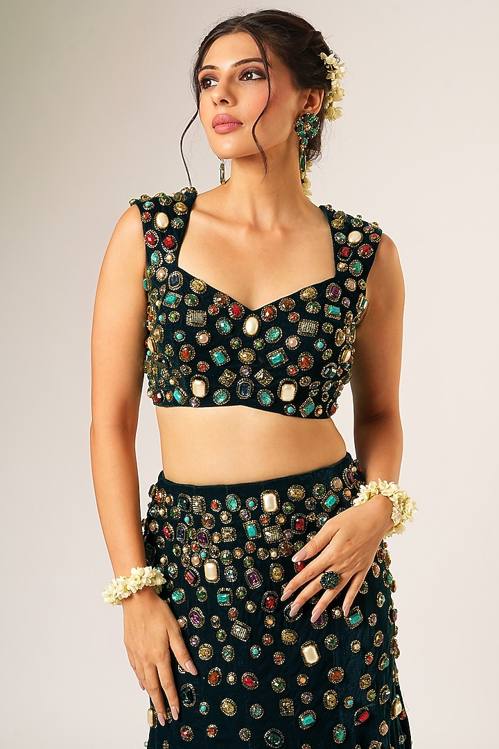 Emerald Green Velvet Hand Embroidered Bridal Lehenga Set by Aayushi Maniar at Pernia's Pop Up Shop