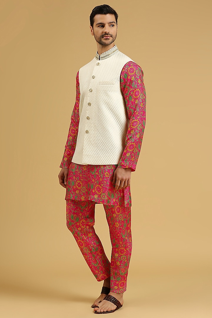 White Cotton Silk Hand Embroidered Floral Bundi Jacket Set by Ayushi Maniar Men