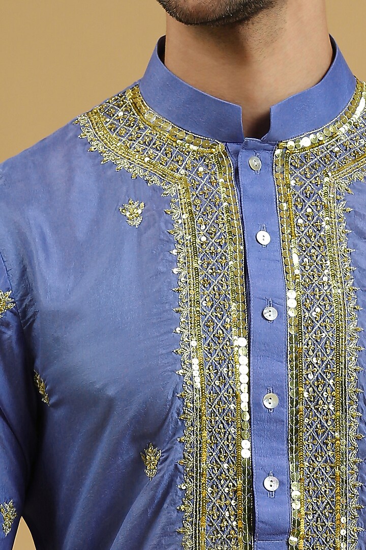 Lilac Silk Hand Embroidered Kurta Set by Ayushi Maniar Men at Pernia's Pop Up Shop