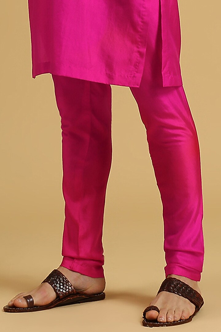 Ombre Pink Silk Hand Embroidered Kurta Set by Ayushi Maniar Men at Pernia's Pop Up Shop