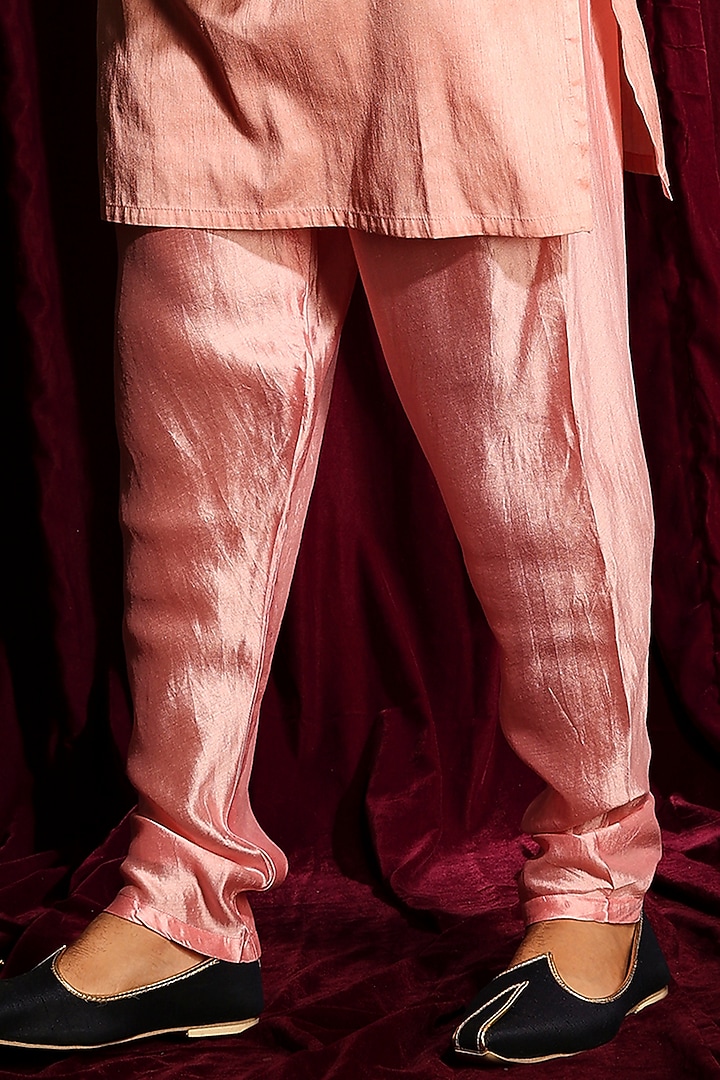 Blush Pink Kurta Set With Printed Bundi Jacket by Ayushi Maniar Men at Pernia's Pop Up Shop