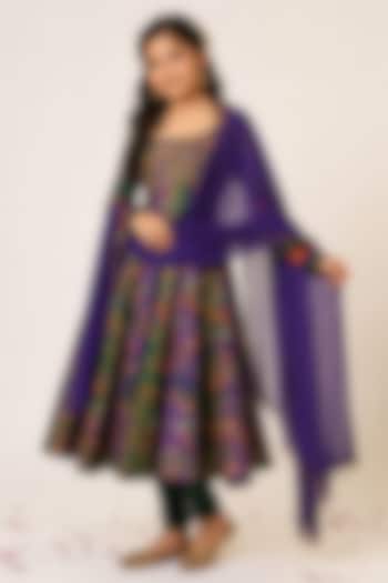 Purple Organza Tissue Hand Embroidered Anarkali Set For Girls by Aayushi Maniar Kids at Pernia's Pop Up Shop