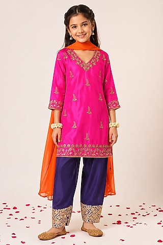 Pink Silk Hand Embroidered Tunic Set For Girls by Aayushi Maniar Kids