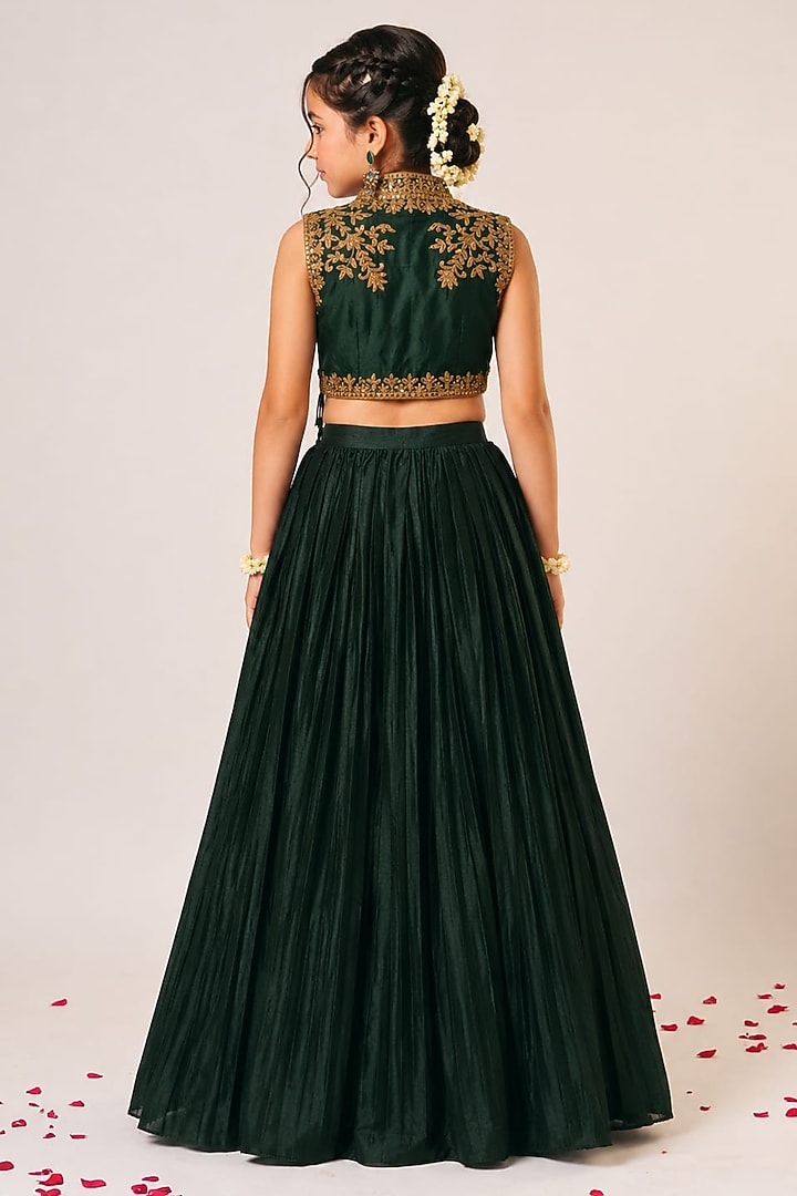 Green Raw Silk Lehenga Set For Girls by Aayushi Maniar Kids at Pernia's Pop Up Shop