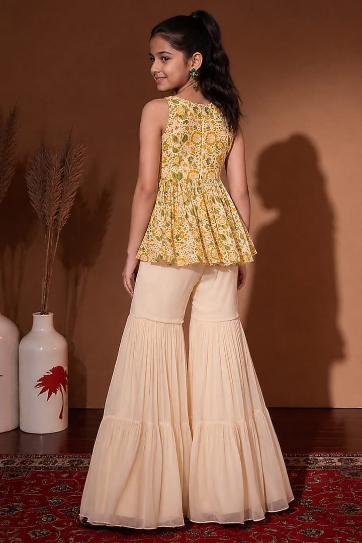 Off-White Georgette Gharara Set For Girls by Aayushi Maniar Kids at Pernia's Pop Up Shop