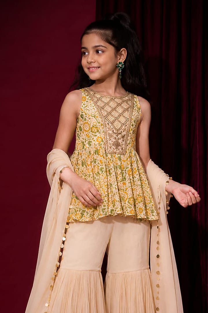 Off-White Georgette Gharara Set For Girls by Aayushi Maniar Kids at Pernia's Pop Up Shop