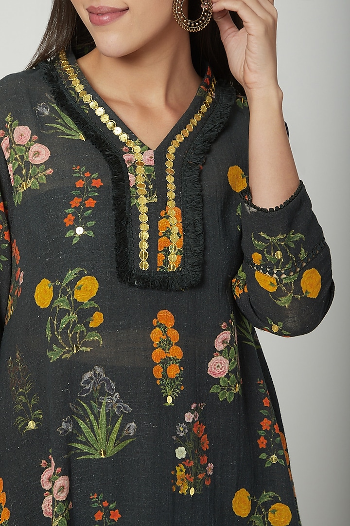 Black Embroidered Tunic With Dhoti by Ayinat By Taniya O'Connor at Pernia's Pop Up Shop