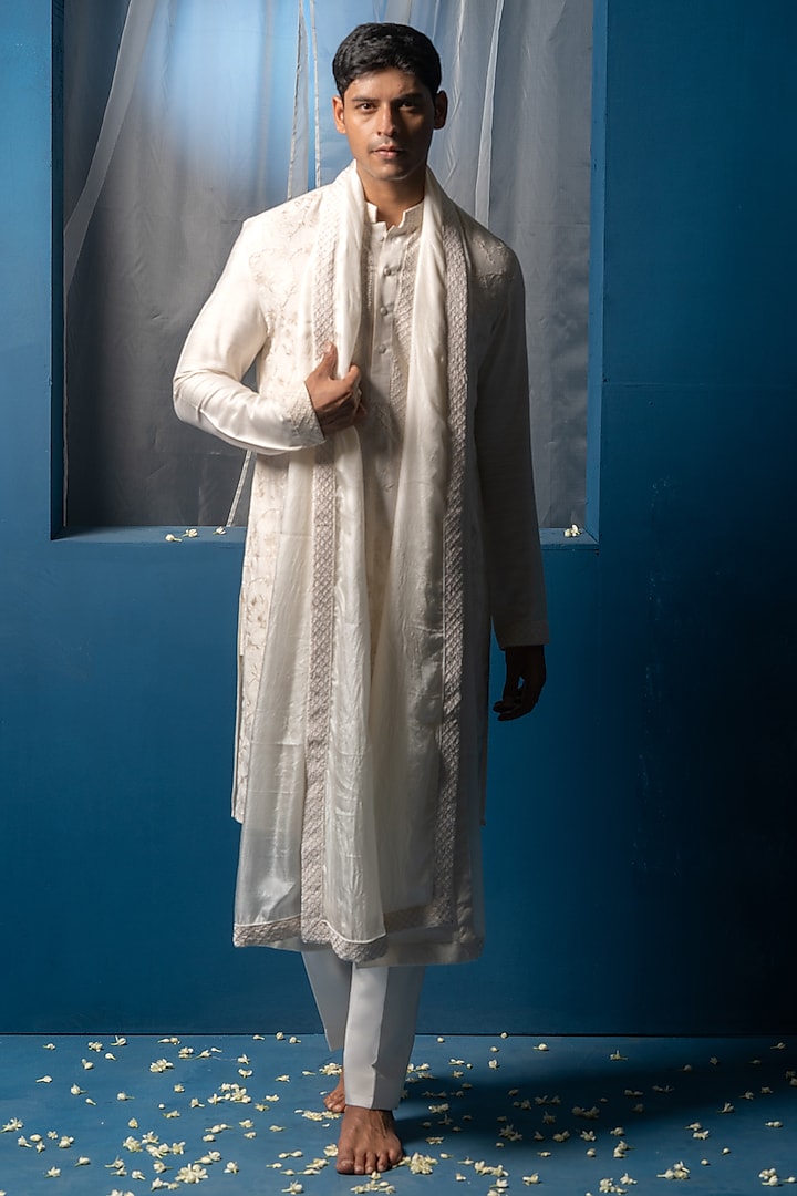 Off-White Cotton Silk Floral Jaal Embroidered Kurta With Stole by AYUSH JAIN