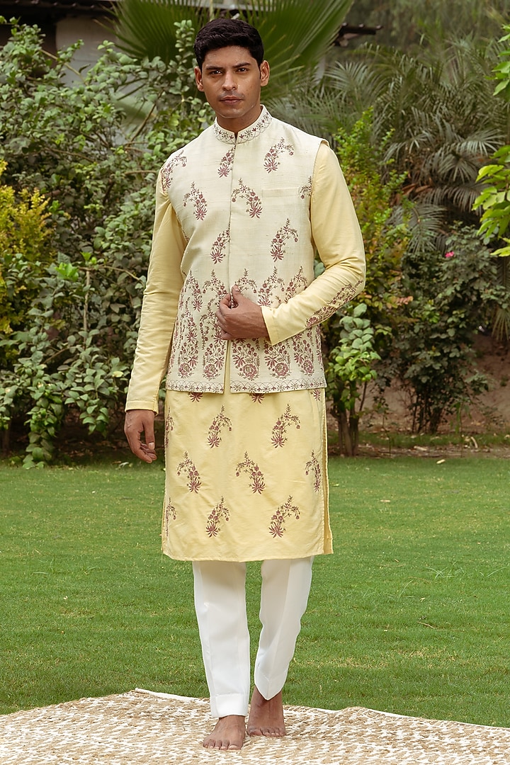 Light Golden Green Silk Hand Embroidered Bundi Jacket by AYUSH JAIN at Pernia's Pop Up Shop