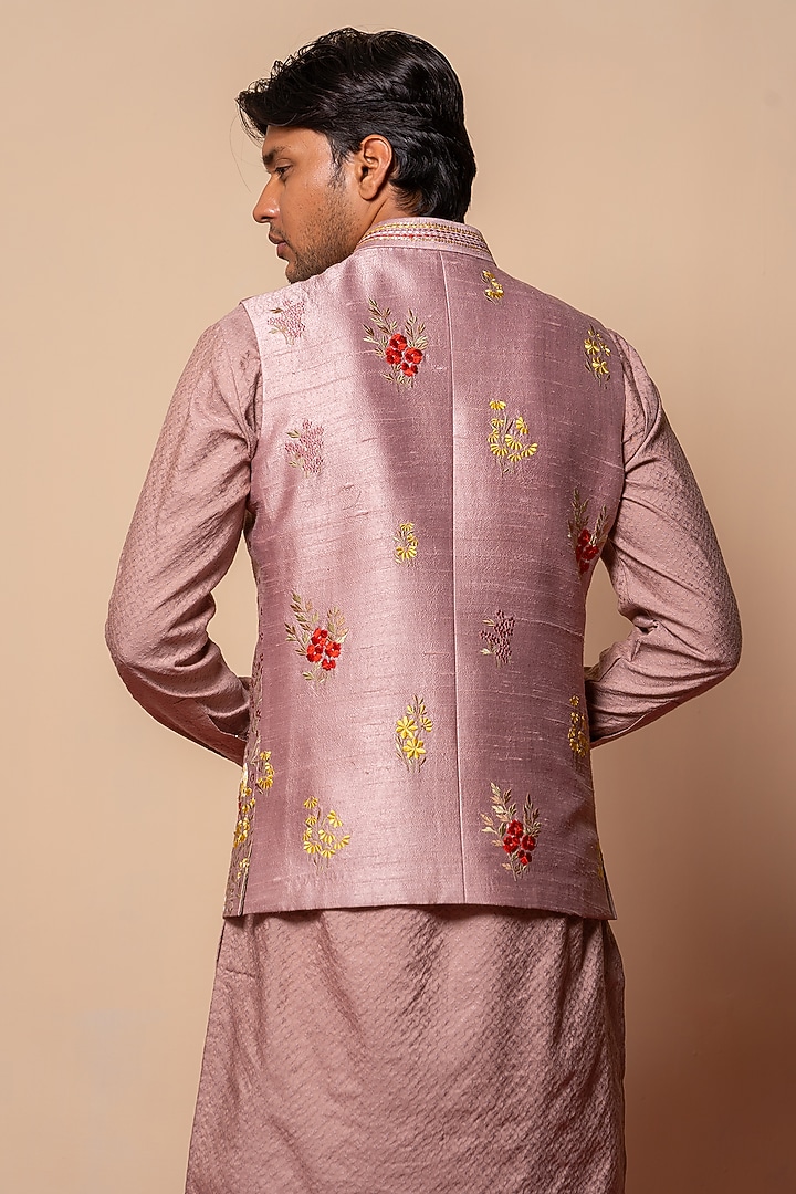 Dull Pink Silk Floral Hand Embroidered Bundi Jacket by AYUSH JAIN at Pernia's Pop Up Shop
