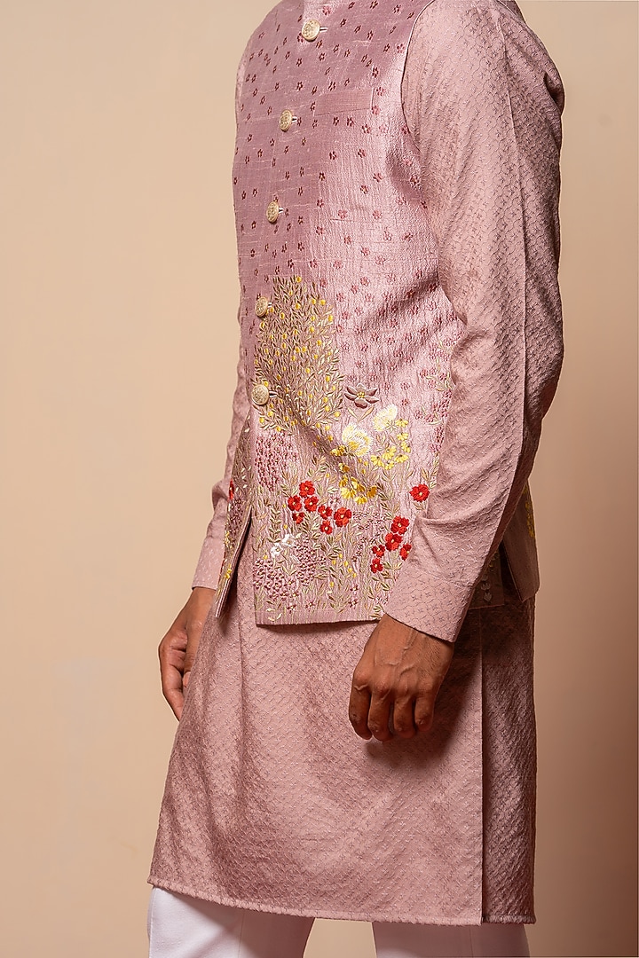 Dull Pink Silk Floral Hand Embroidered Bundi Jacket by AYUSH JAIN at Pernia's Pop Up Shop