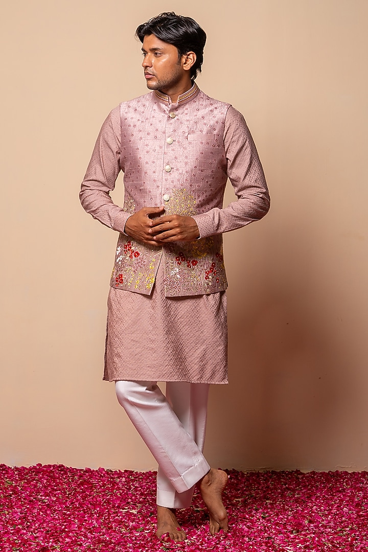 Dull Pink Silk Floral Hand Embroidered Bundi Jacket by AYUSH JAIN at Pernia's Pop Up Shop