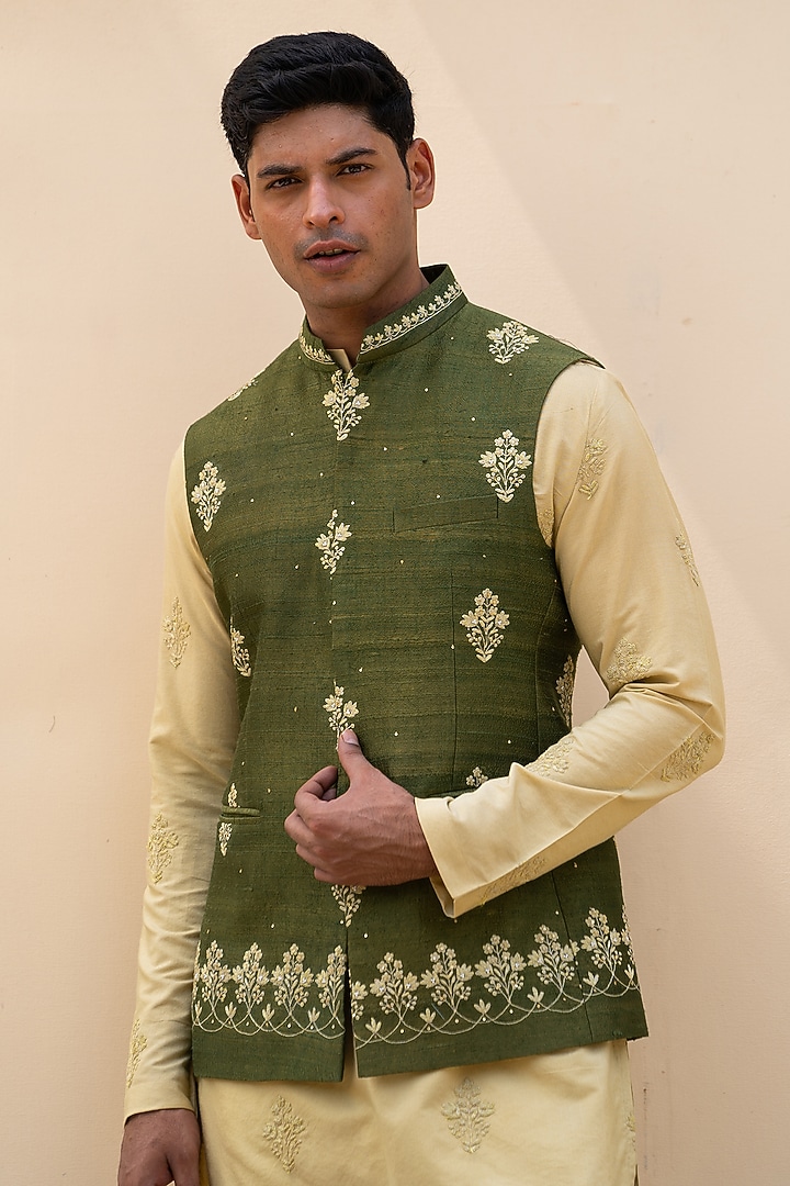 Green Silk & Cotton Silk Hand Embroidered Bundi Jacket Set by AYUSH JAIN at Pernia's Pop Up Shop