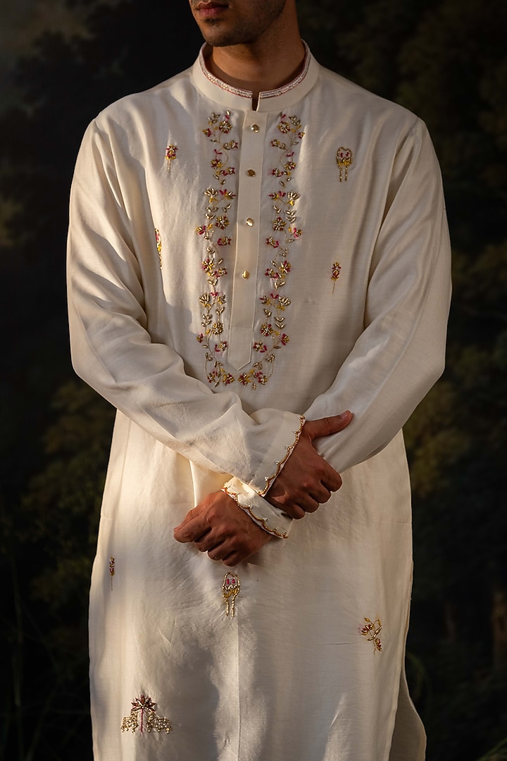 Ivory Silk Chanderi & Cotton Silk Embroidered Kurta Set by AYUSH JAIN at Pernia's Pop Up Shop